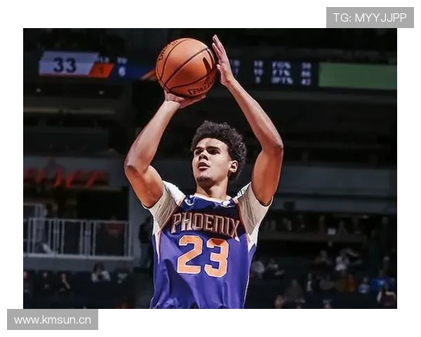 卡梅伦-约翰逊因右膝骨挫伤将缺席一段时间 影响球队阵容调整